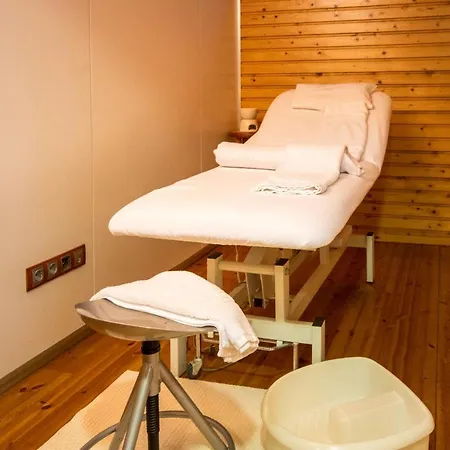 Somlom - Eco Friendly Montseny 3* Sant Esteve De Palautordera